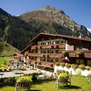 Фотографии гостиницы 
            Hotel Sonnblick