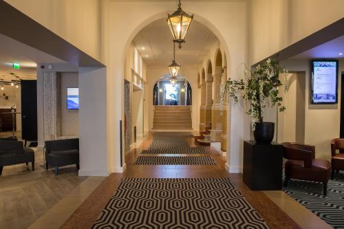 Фотография гостиницы Park Centraal Den Haag “Rebranded October 2020"