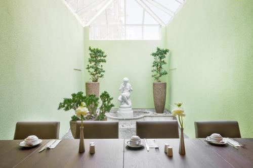 Фотография гостиницы Novum Hotel Madison Düsseldorf Hauptbahnhof