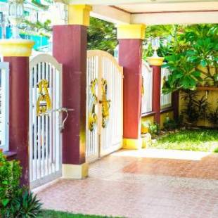 Фотографии гостевого дома 
            Entire House with 4 rooms near SM Molino and Vermosa Ayala