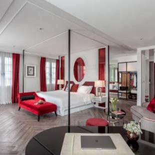 Фотографии гостиницы 
            La Seine Hotel