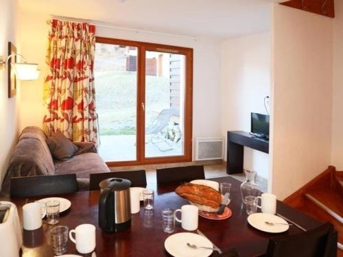 Фотография гостевого дома Chalet Les Orres, 3 pièces, 6 personnes - FR-1-322-108
