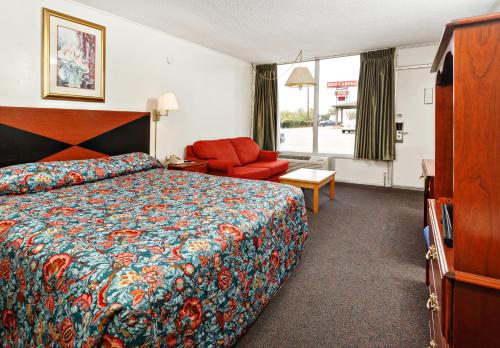 Фотография гостиницы Red Carpet Inn - Louisville