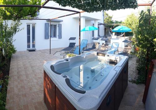 Фотография гостевого дома Holiday Home Dioniza