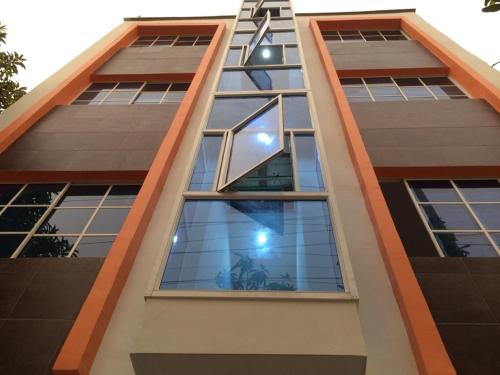 Фотография гостиницы Hotel Torres del Parque No1