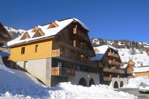 Фотография апарт отеля Chalets de Praroustan by Actisource