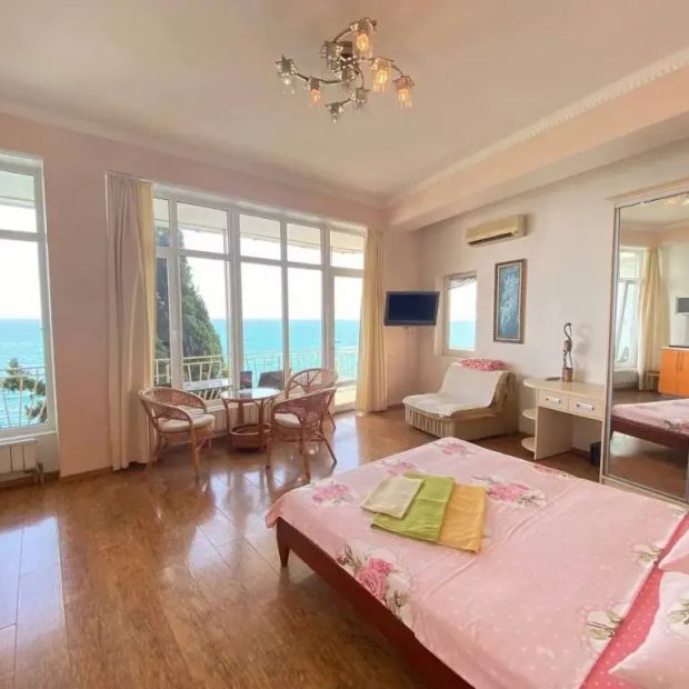 Фотографии квартиры 
            Квартира Двухместная бизнес с видом на море и балконом 3/1