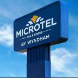 Фотография гостиницы Microtel Inn & Suites by Wyndham Woodland Park