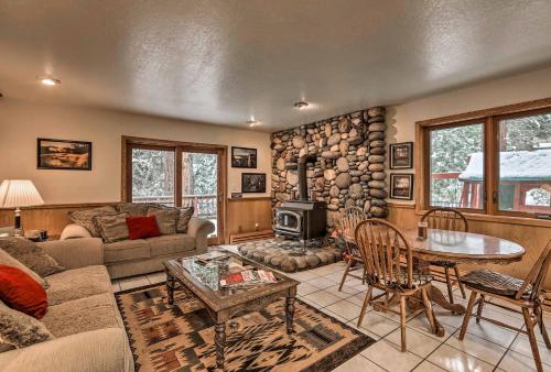 Фотография гостевого дома Luxe Home Hot Tub, Game Room, Sauna and Jungle Gym!