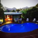 Фотография хостела Tube 'n Axe Boutique Backpackers and Hot Tubs