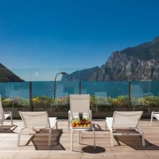 Фотографии гостиницы 
            Hotel Lago Di Garda