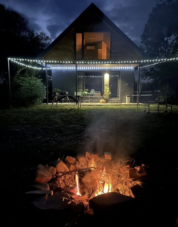 Фотография Коттеджа Частный дом Домик у леса