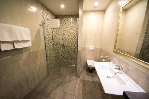 Фотография гостевого дома Rooms The King's Pub