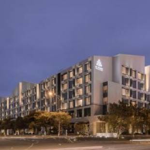 Фотографии гостиницы
Joyze Hotel Xiamen, Curio Collection By Hilton