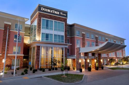Фотография гостиницы DoubleTree by Hilton West Fargo Sanford Medical Center Area