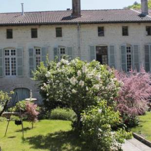 Фотографии мини отеля 
            Le Val du Roy