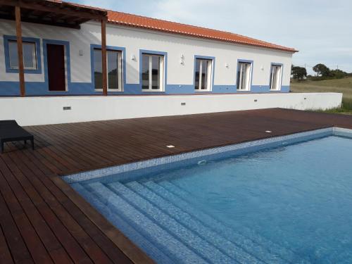 Фотография гостевого дома Monte das Mós