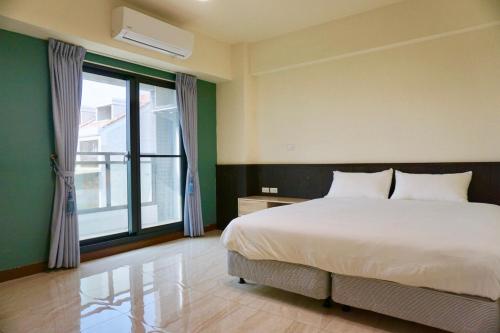 Фотографии мини отеля
On the road