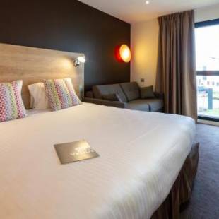 Фотографии гостиницы 
            Campanile Laval Nord