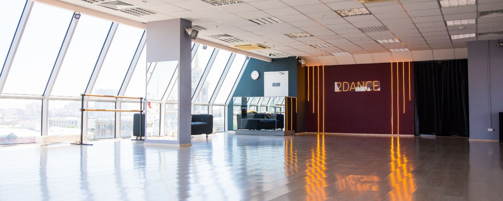 Фотографии танцевального зала Зал Академии танца 2dance на 200 человек