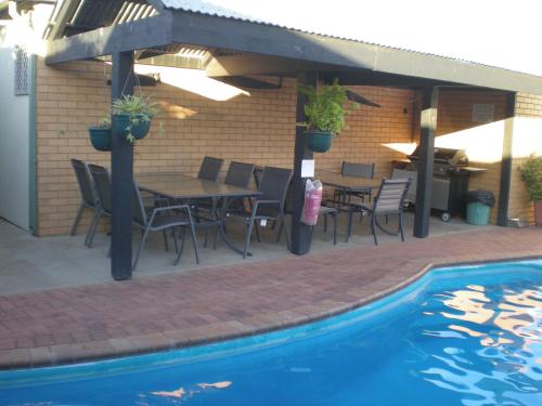 Фотография мотеля Oasis Motor Inn