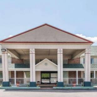 Фотографии гостиницы
Days Inn by Wyndham Columbus IN