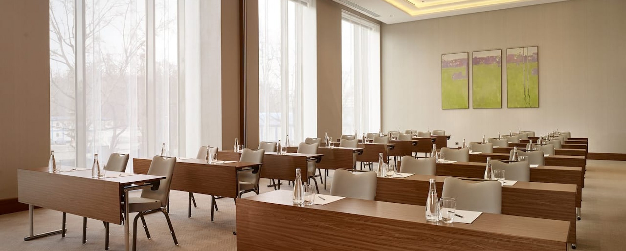 Фотографии конференц-зала Санеев и Новиков