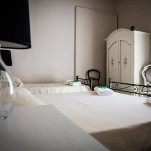 Фотографии мини отеля
Casa Elide