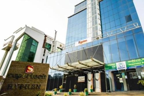 Фотография гостиницы Hyphen Business Hotel