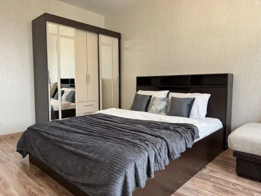 Фотографии квартиры 
            Апартаменты Аврора на ул. Зареченская, д. 6, корп. 3