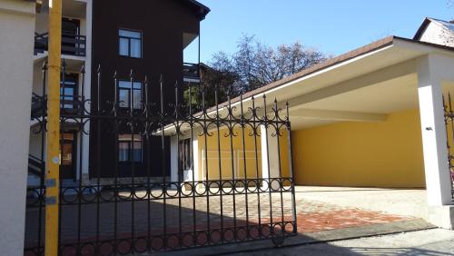 Фотография апарт отеля Благодарный Круглый Год