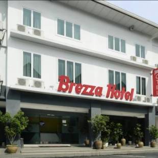 Фотографии гостиницы 
            Brezza Hotel Lumut