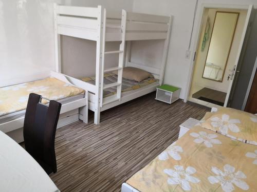 Фотография гостевого дома 3 Monteurzimmer als Wohngemeinschaft zur Selbstversorgung