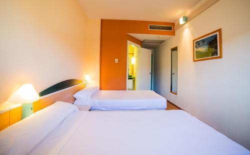 Фотографии гостиницы
Hotel Iris Guadalajara