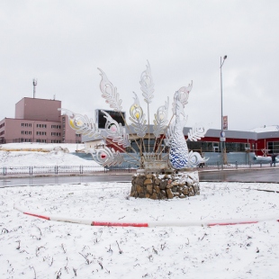 Фотография памятника Скульптура Птица счастья