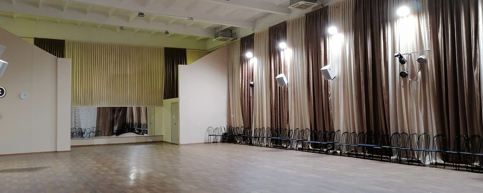 Фотографии банкетного зала Банкетный залы Дворца культуры и спорта БОЗ