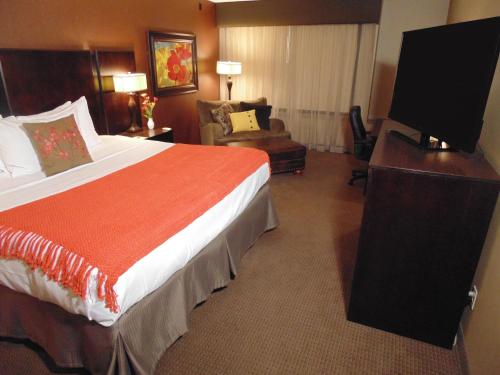 Фотографии гостиницы 
            The Academy Hotel Colorado Springs