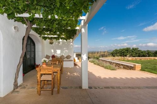 Фотография гостевого дома Agroturismo Son Vives Menorca - Adults Only