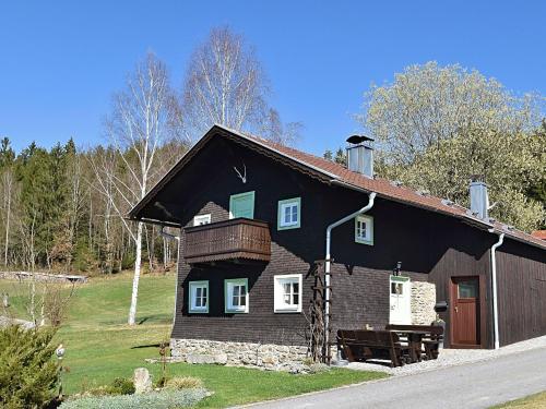 Фотография гостевого дома Tranquil holiday home in Rattersberg Bavaria with private terrace