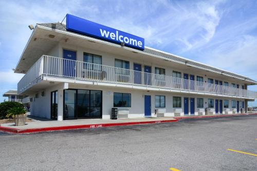 Фотография гостиницы Motel 6-Galveston, TX