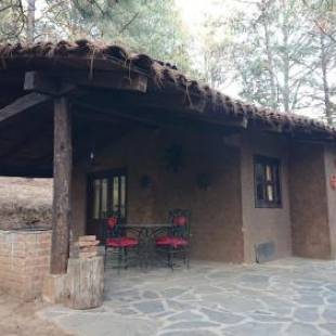 Фотографии гостевого дома 
            Cabañas Tapalpa Sierra del Tecuan, Cabaña Topo