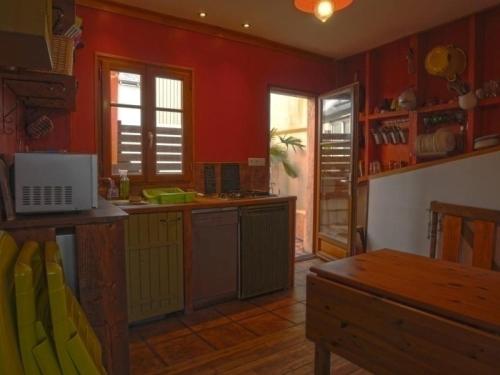 Фотография гостевого дома Maison Le Palais, 4 pièces, 5 personnes - FR-1-418-136