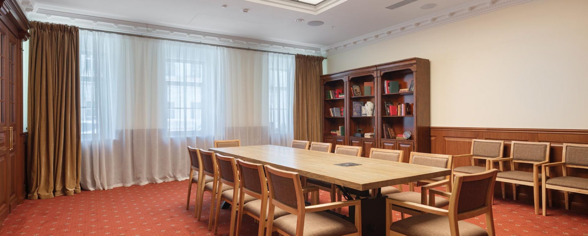 Фотографии конференц-зала Ангара RODINA Grand Hotel & SPA Irkutsk