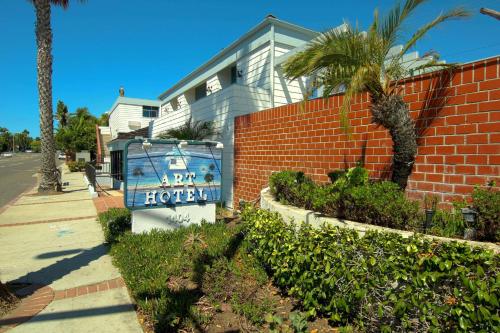 Фотография гостиницы Art Hotel Laguna Beach