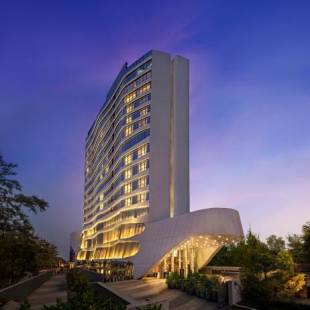 Фотография гостиницы DoubleTree by Hilton Ahmedabad