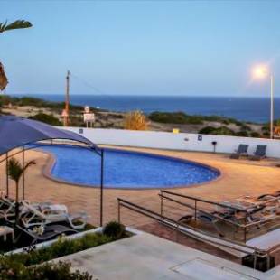 Фотографии гостиницы 
            Hotel Maritur - Adults Only