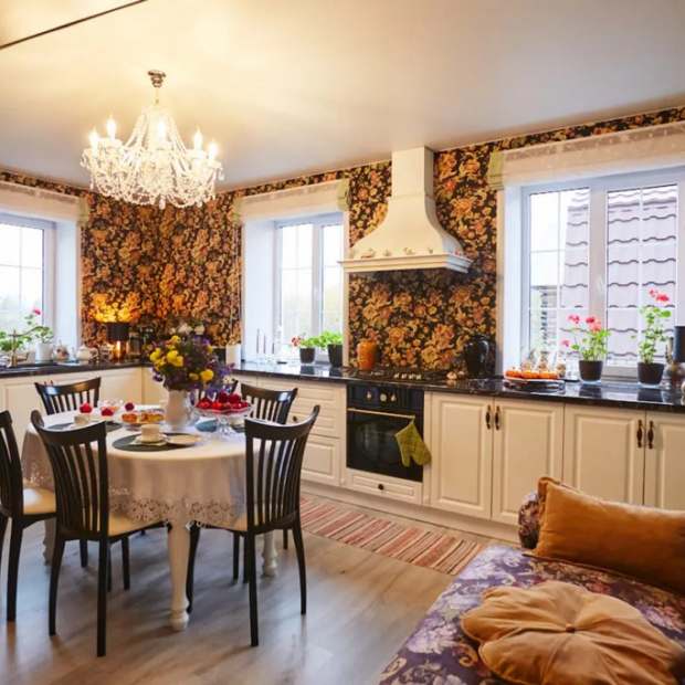 Фотографии Коттеджа 
            Частный дом Уютный светлый  дом в окружении природы