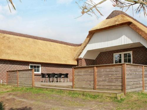 Фотография гостевого дома Three-Bedroom Holiday home in Blåvand 53