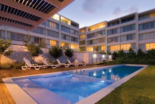 Фотография апарт отеля Oaks Nelson Bay Lure Suites