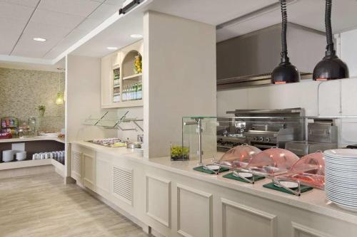 Фотография гостиницы Hilton Garden Inn Boston-Burlington